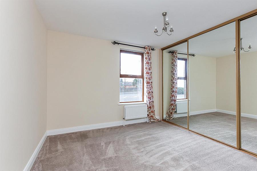 Apartment 3 St James Court