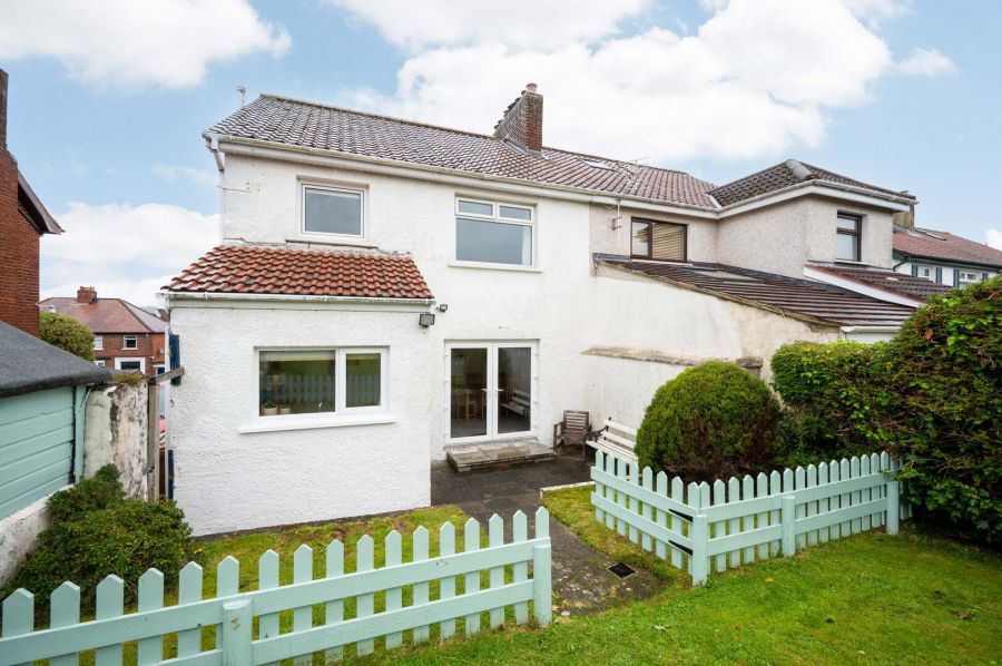 19 Kingsway Gardens