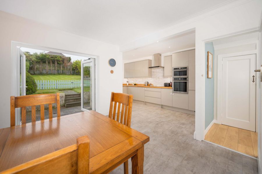 19 Kingsway Gardens