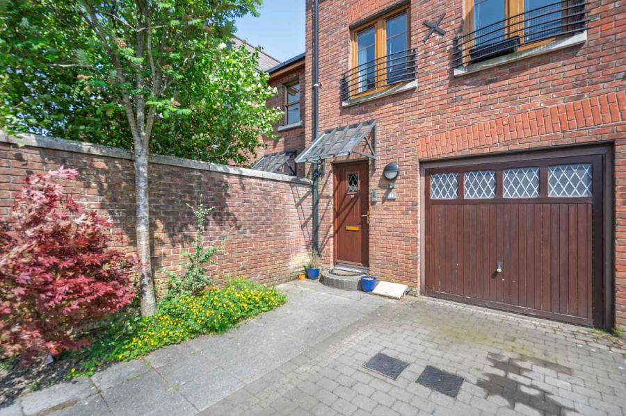 14 Castlegrange
