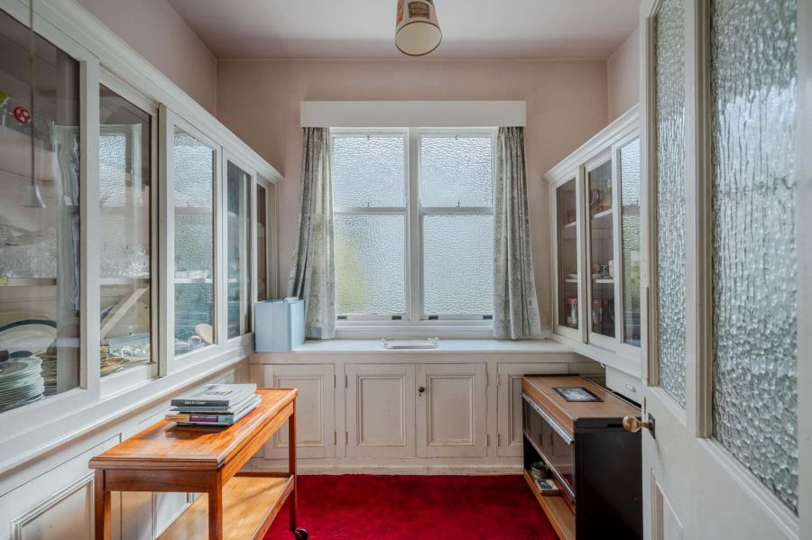 22 Myrtlefield Park