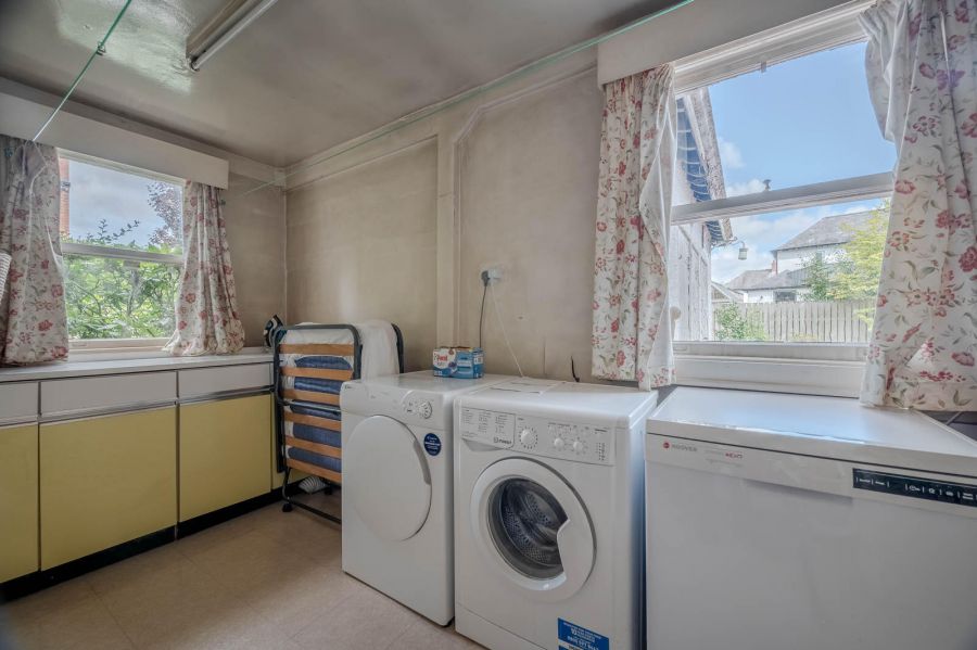 22 Myrtlefield Park