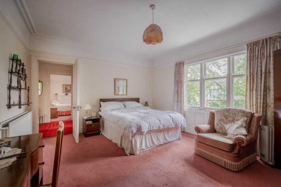 22 Myrtlefield Park