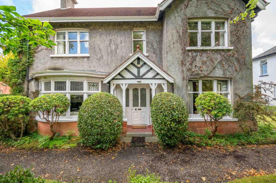 22 Myrtlefield Park