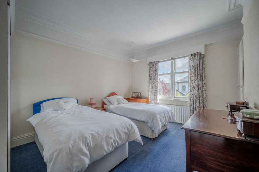 22 Myrtlefield Park