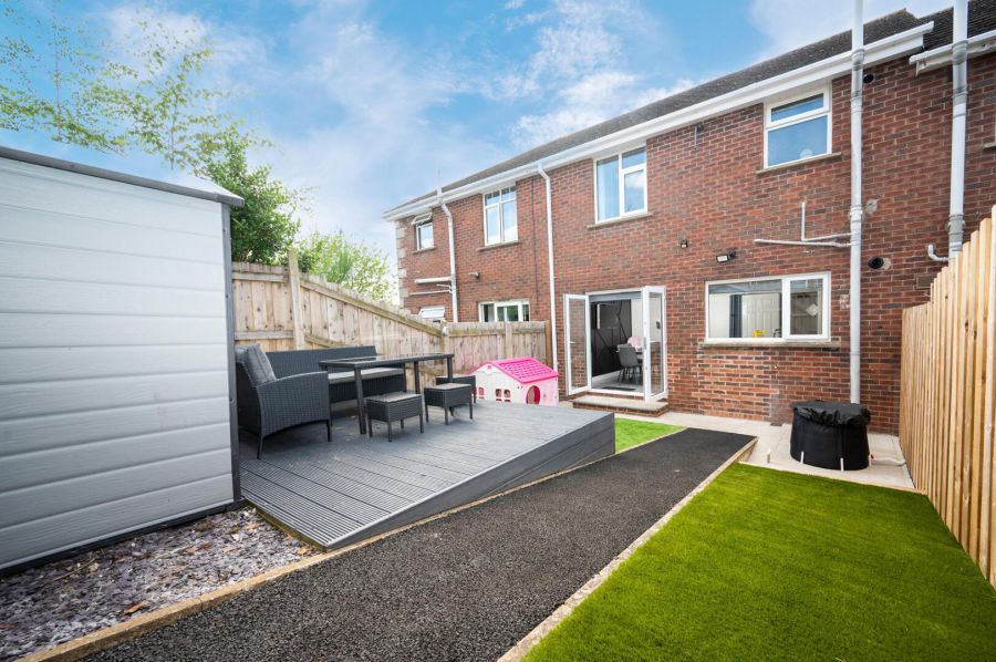 1a Ashmount Park