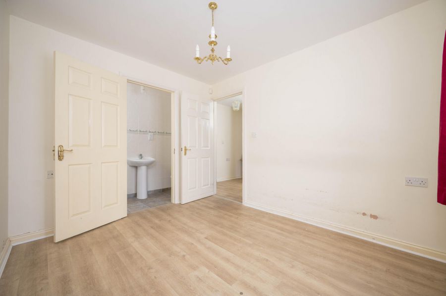 Apartment 2, The Courtyard