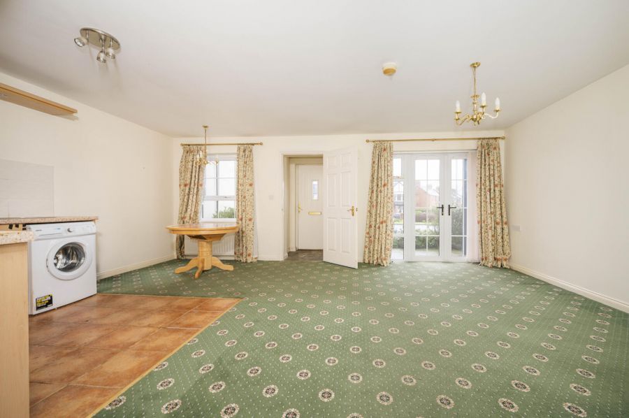 Apartment 2, The Courtyard