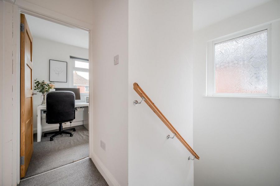 14 Carolhill Park
