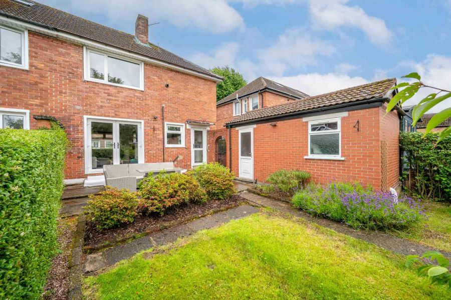 14 Carolhill Park