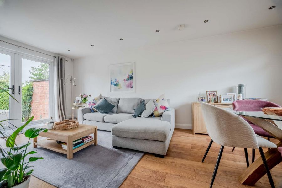 14 Carolhill Park