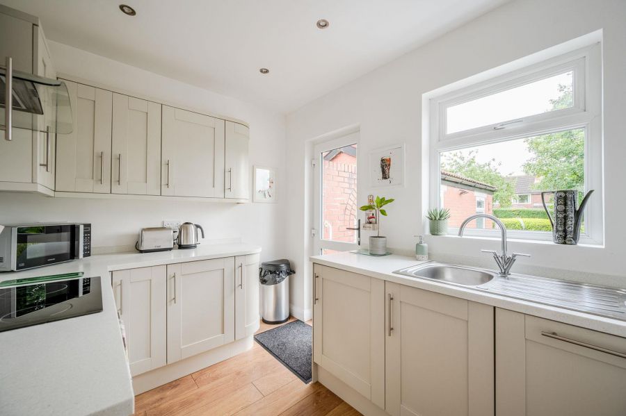 14 Carolhill Park