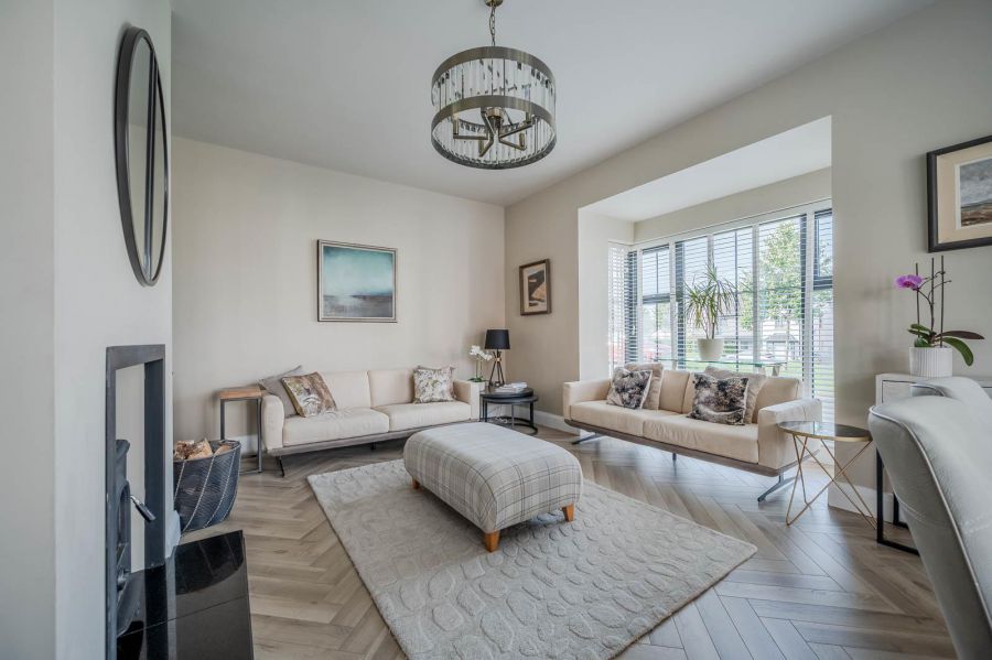 10 Bracken Hill Square