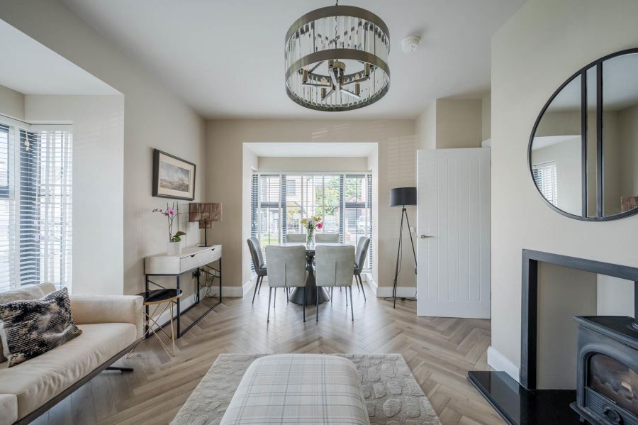 10 Bracken Hill Square