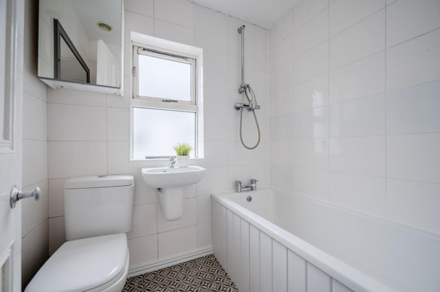 9 Sintonville Avenue