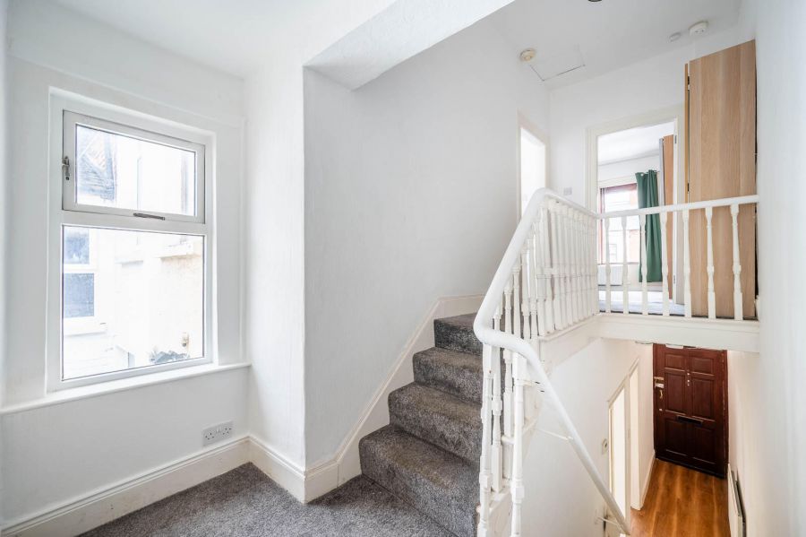 9 Sintonville Avenue