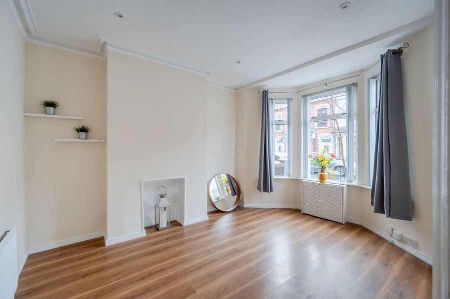 9 Sintonville Avenue