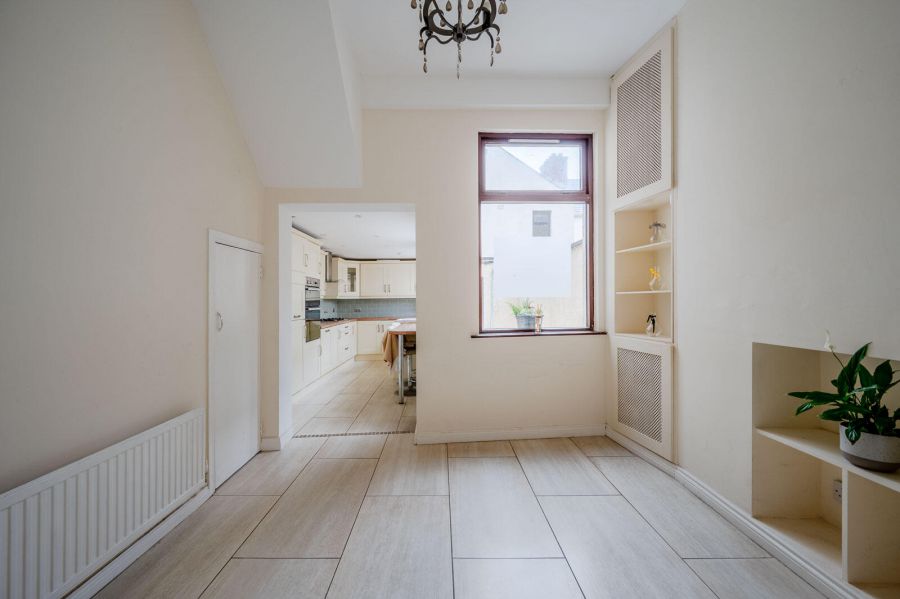 9 Sintonville Avenue