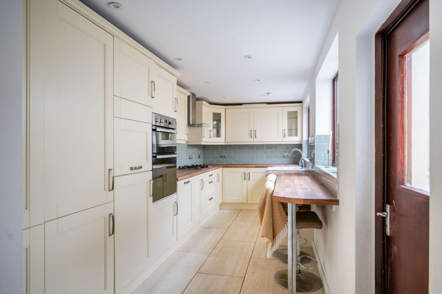 9 Sintonville Avenue