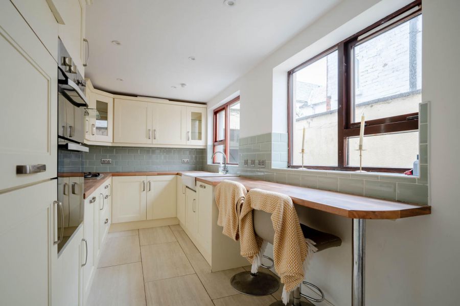 9 Sintonville Avenue