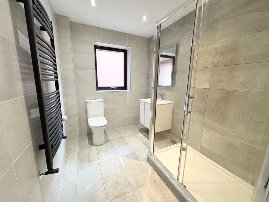 5B Helens Lea