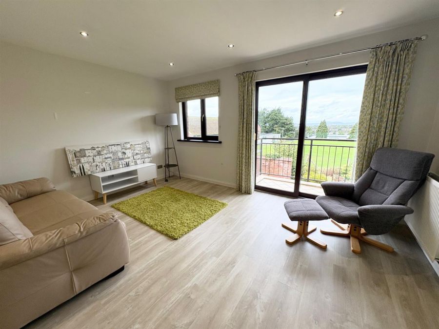 5B Helens Lea