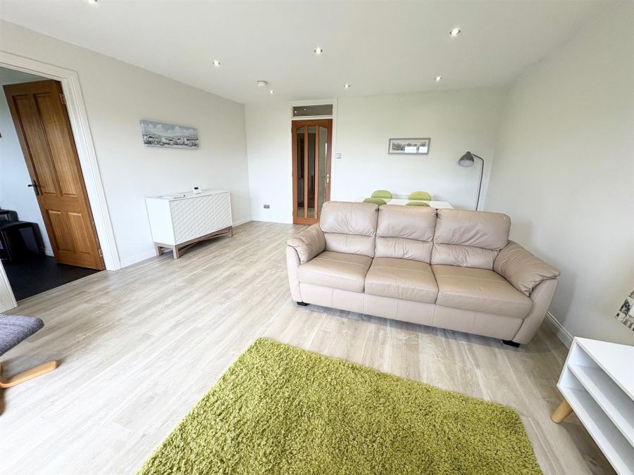 5B Helens Lea