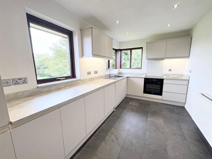 5B Helens Lea