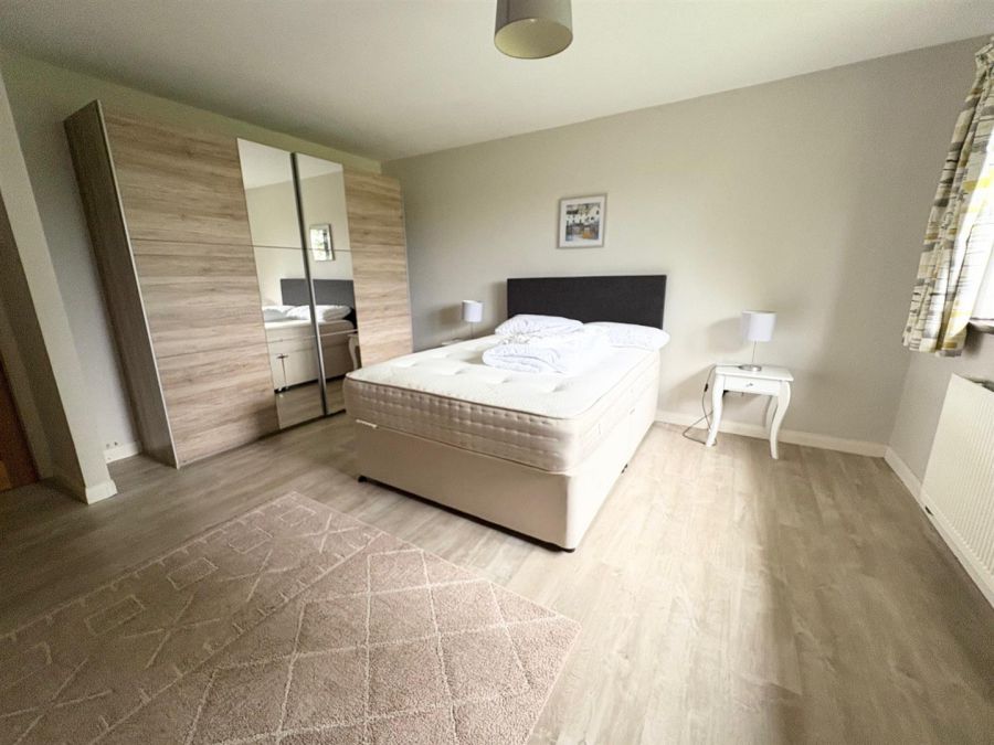 5B Helens Lea
