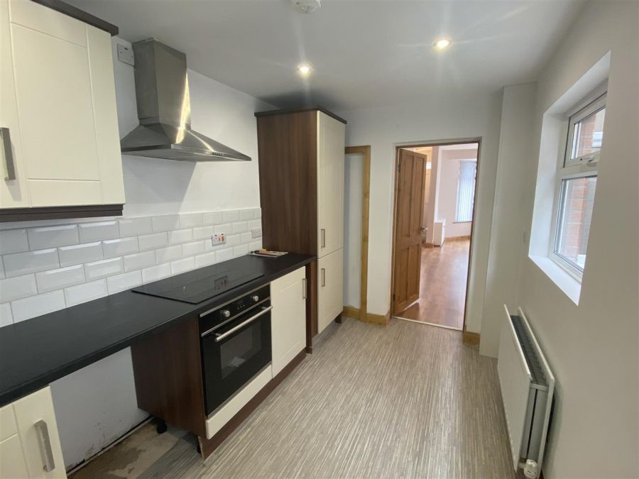 24 Hollycroft Avenue