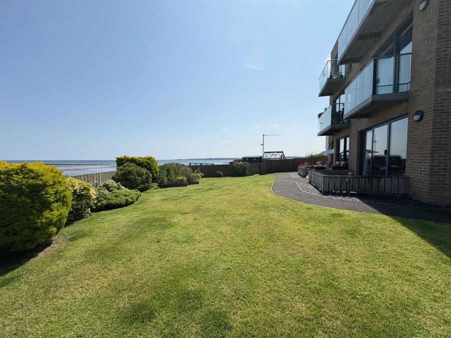 Apartment 1 5 Island Park