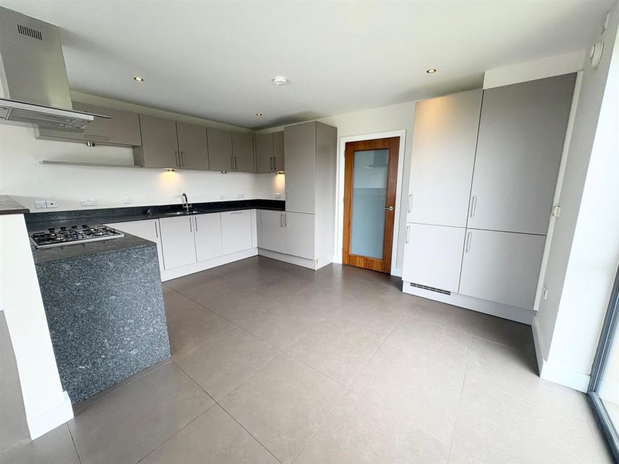 Apartment 1 5 Island Park