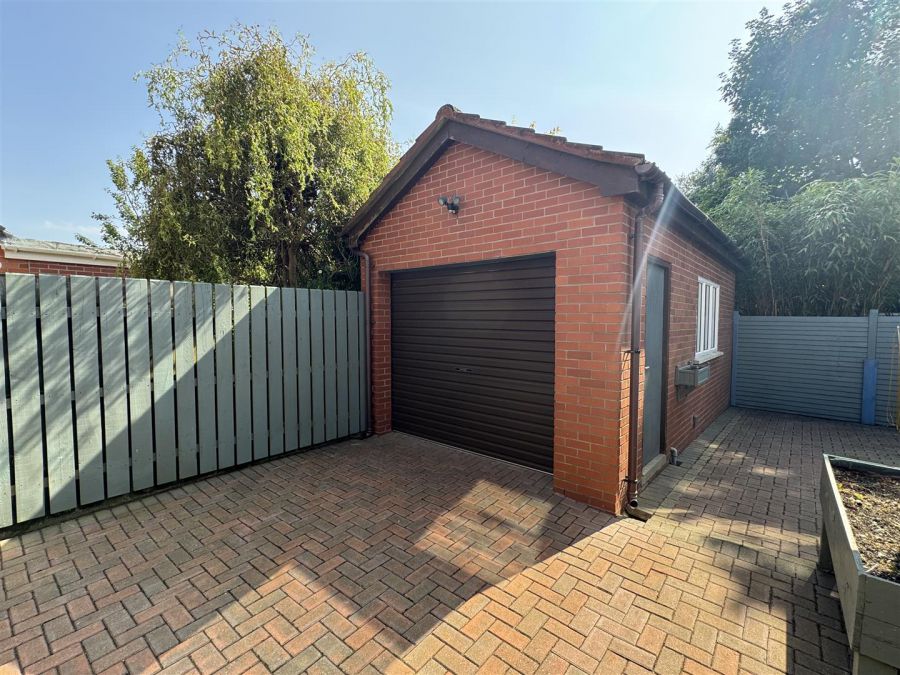25 St Johns Park