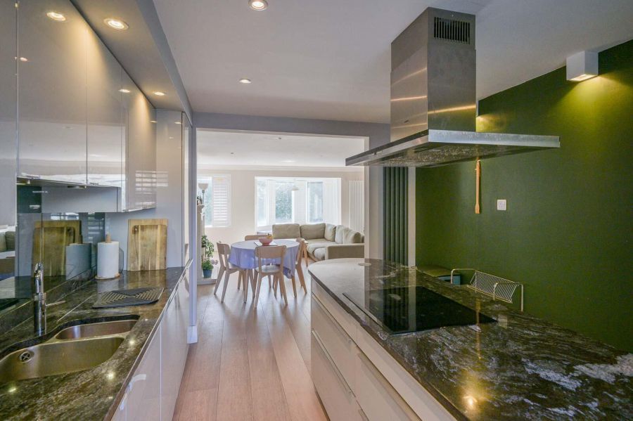 23 Belvedere Manor
