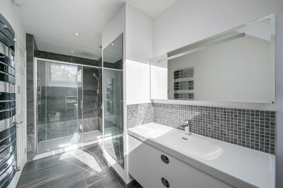 23 Belvedere Manor