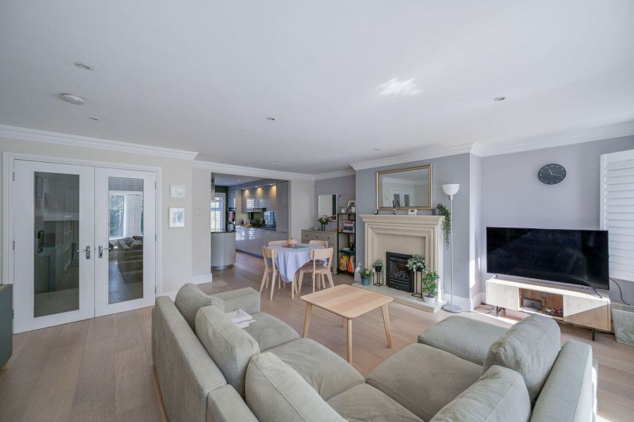 23 Belvedere Manor