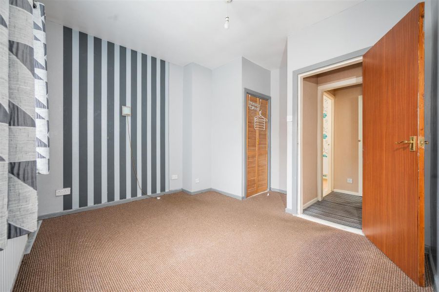 11 Lichfield Avenue