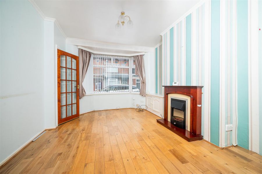 11 Lichfield Avenue