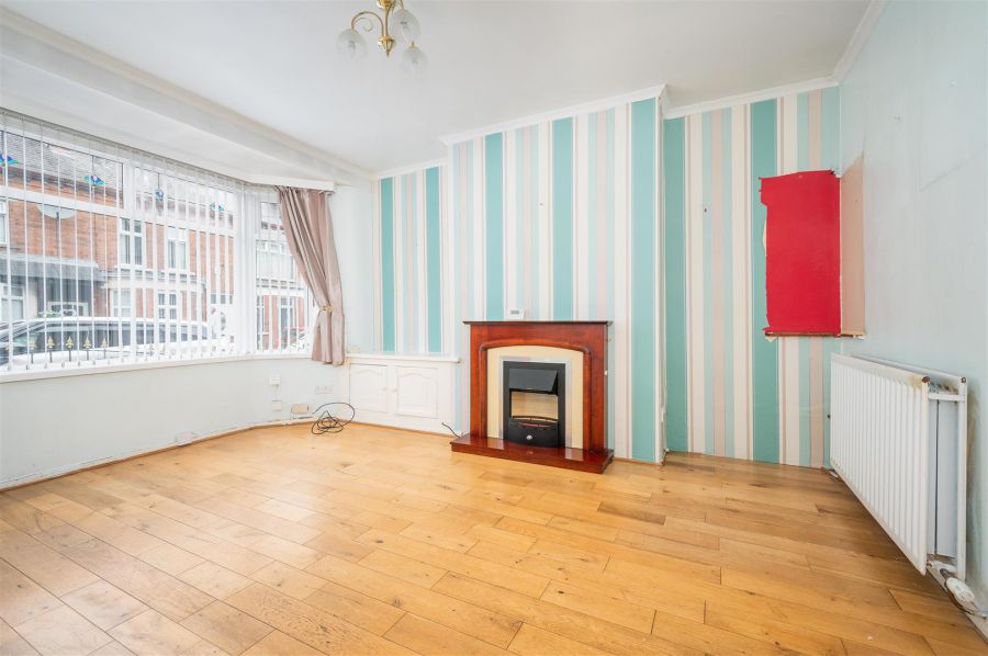 11 Lichfield Avenue