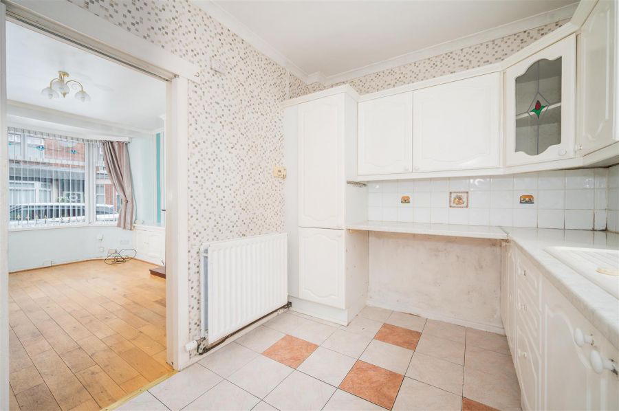 11 Lichfield Avenue