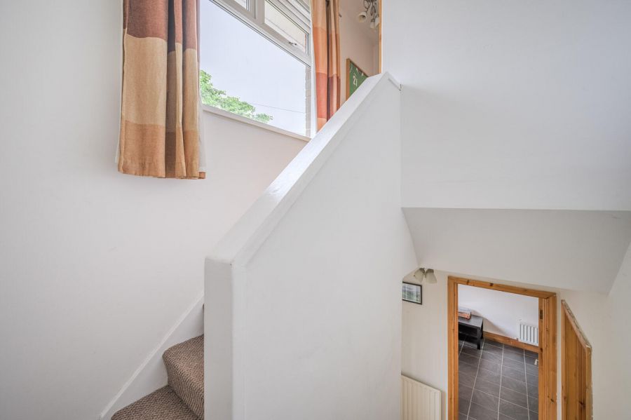 12 Glen Road