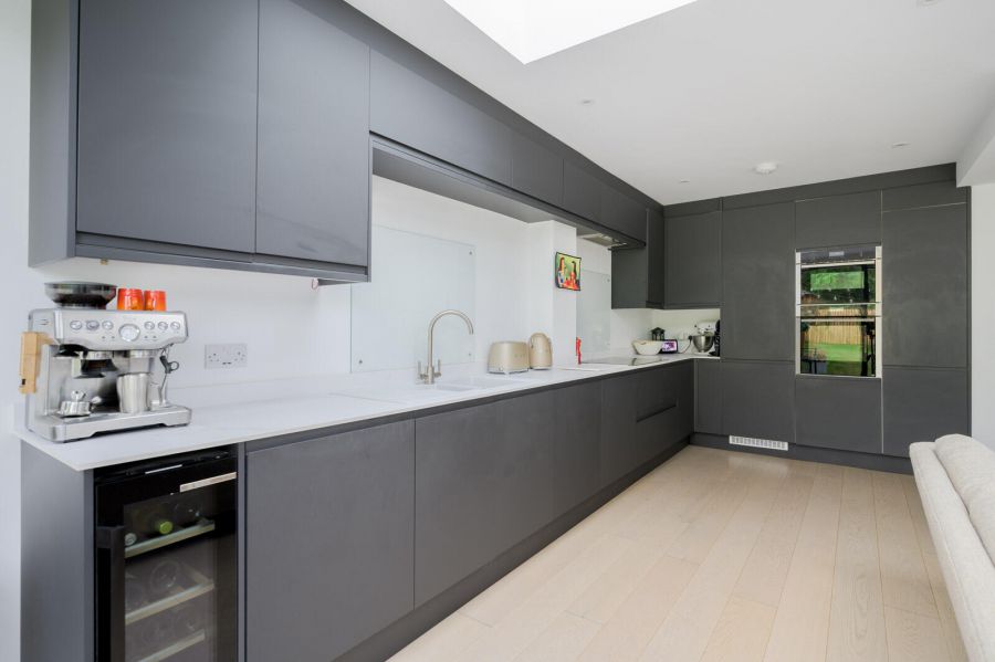 56 Kingsdale Park