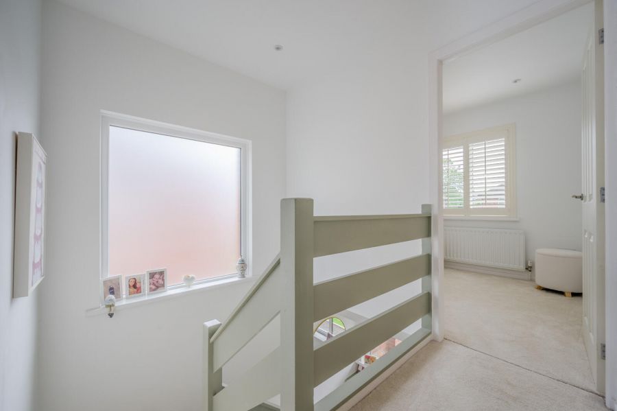 56 Kingsdale Park