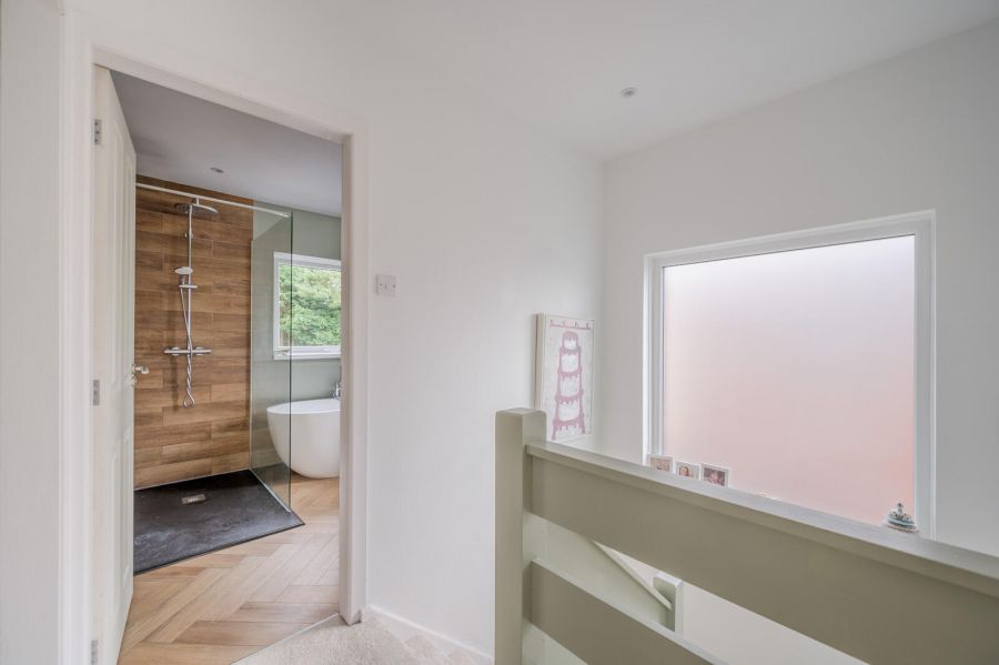 56 Kingsdale Park