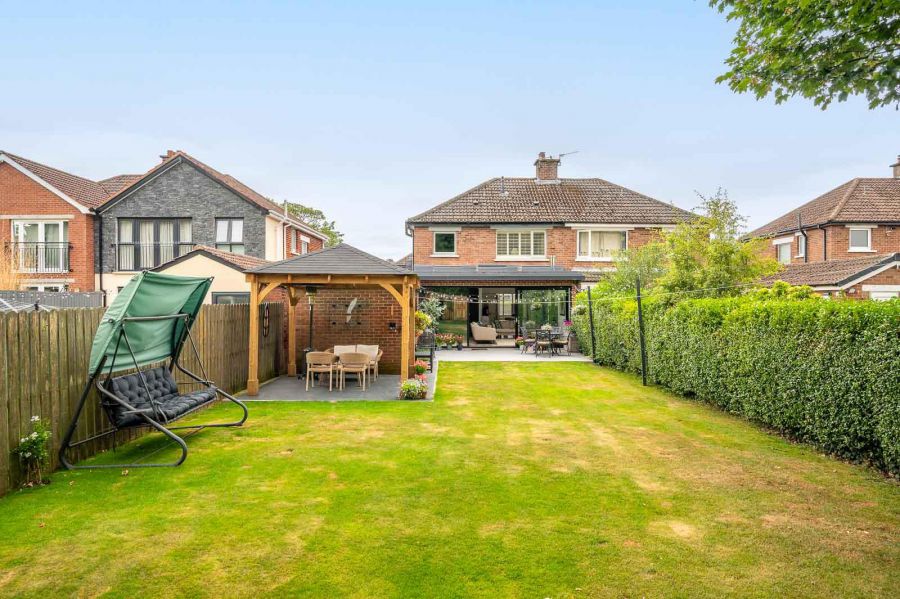 56 Kingsdale Park