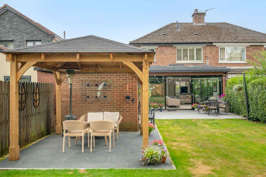 56 Kingsdale Park