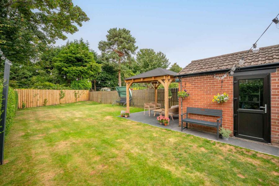 56 Kingsdale Park