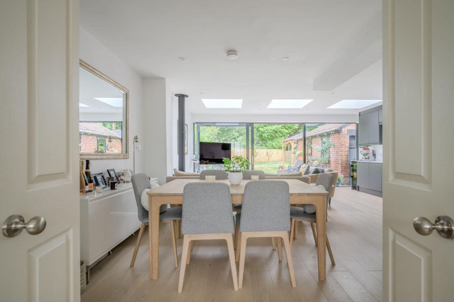 56 Kingsdale Park