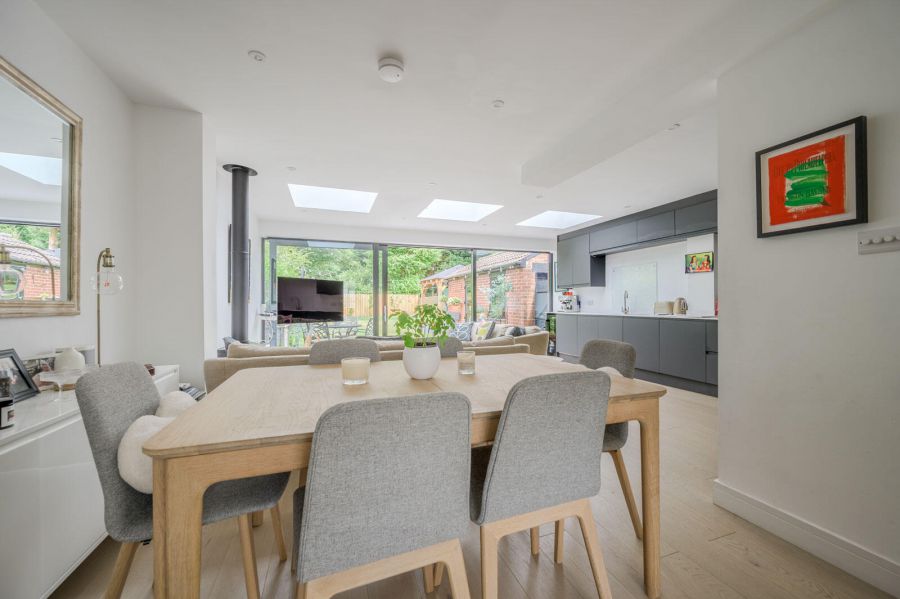 56 Kingsdale Park