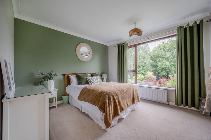 8 Ballyrogan Park